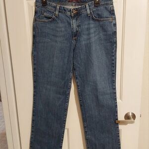 Never worn, size 8, straight leg, Inseam 29" Eddie Bauer jeans